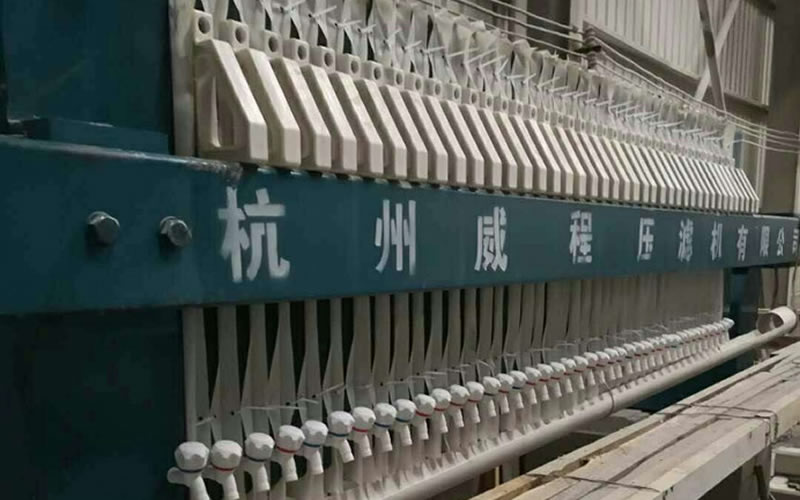 麻豆国产精品男男5846962养殖场处理粪便污水
